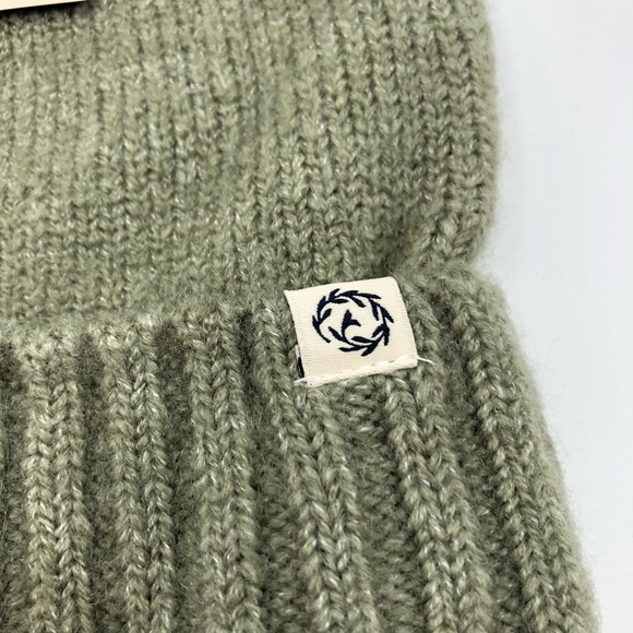 Universal Threads knit beanie. NWT. - Picture 4 of 7